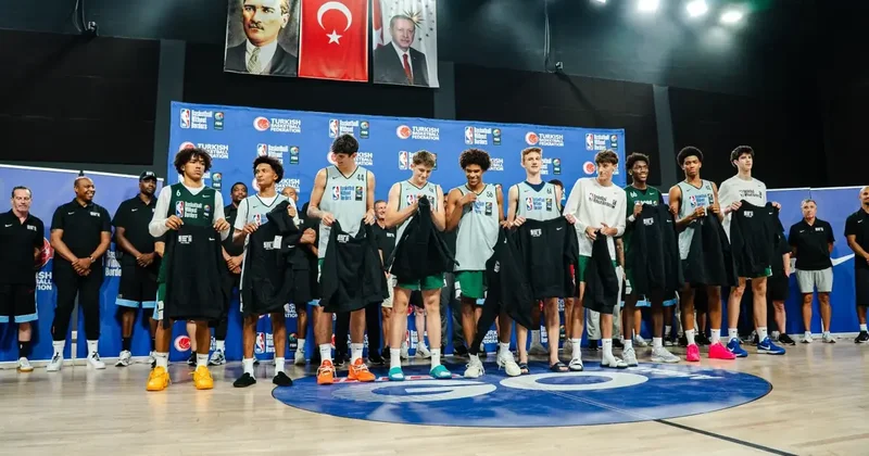 Darius Karutasu ve Yahya Başaran BWB All Star yolcusu Fanatik Gazetesi Basketbol Haberleri Spor