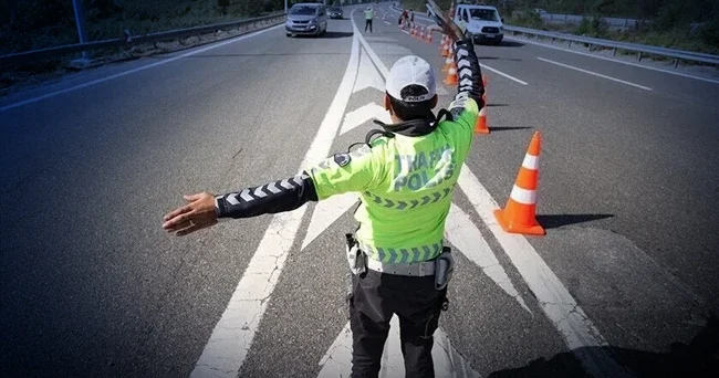 İstanbul Valiliği duyurdu: İşte yarın kapatılacak yollar ve alternatif güzergahlar