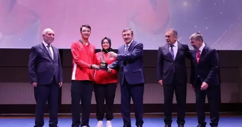 Cevdet Yılmaz dan milli sporculara büyük övgü! Sizler gerçek kahramanlarsınız