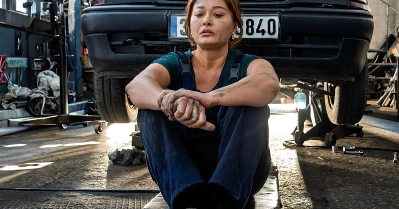 Nurgül Yeşilçay ın doğal hali gündem oldu! Rolü için bakın nelerden vazgeçmiş