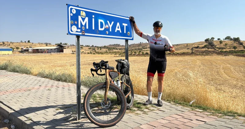 İsviçre’den Midyat’a 4 bin 500 kilometre pedal çevirdi