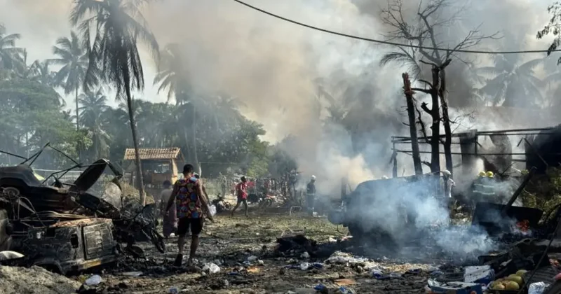 Arakan a hava saldırısı: Siviller bombalandı