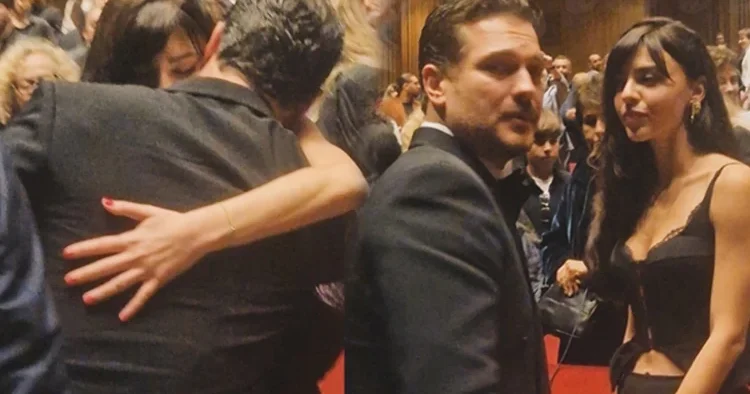 Çağatay a ilk tebrik sevgiliden