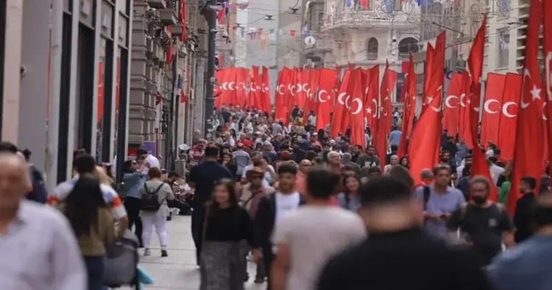 Ülkelerin milli marşlarının ilk kelimesi dikkat çekti...