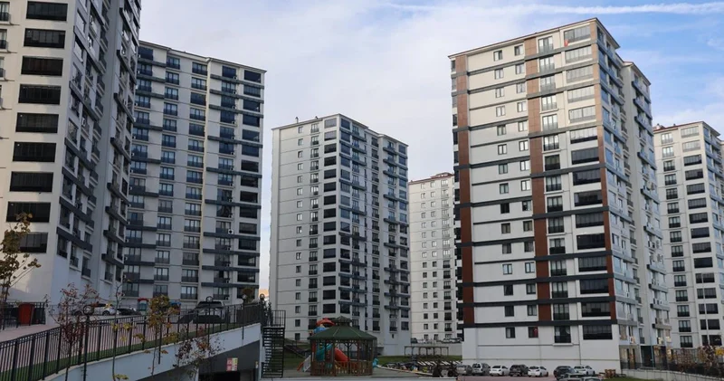 Aidat 27 bin lira olunca site sakinleri isyan etti