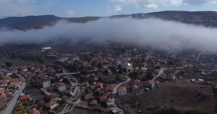 Gökyüzünü kaplayan sis, kartpostallık manzara oluşturdu