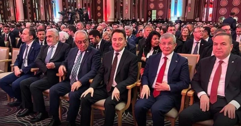 Külliye deki 29 Ekim resepsiyonunda dikkat çeken kare Sözcü Gazetesi