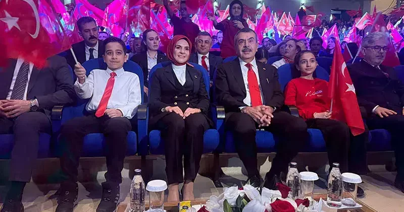 Bakanlar Tekin ve Göktaş, Ankara da 29 Ekim programına katıldı