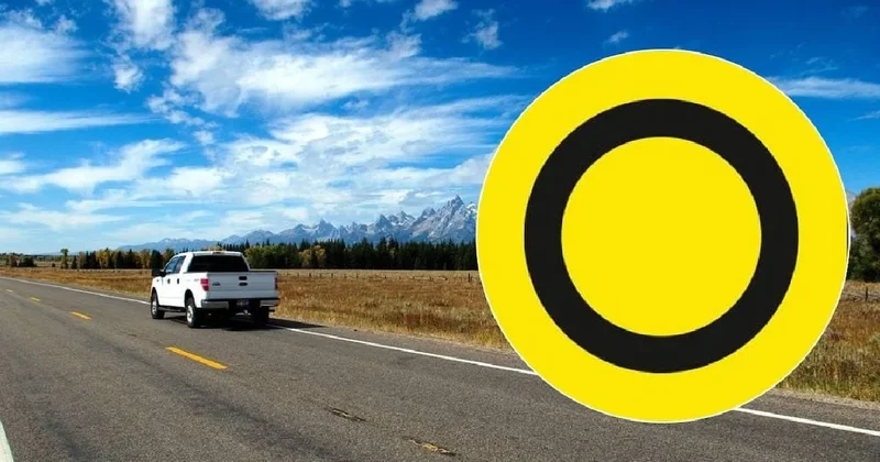 Trafikte yuvarlak sarı levha merak konusu oldu: İşte trafik levhasının anlamı Sözcü Gazetesi