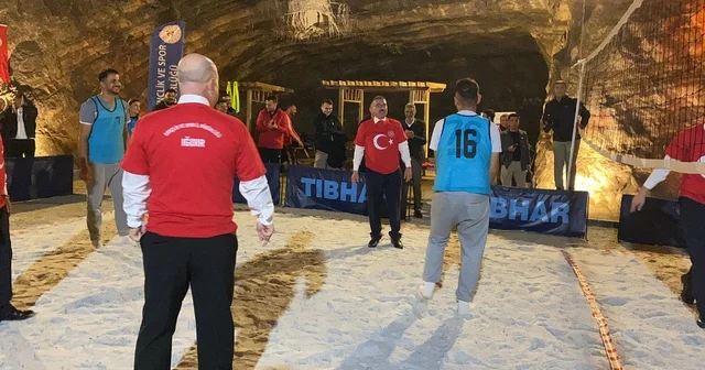 Iğdır Tuz Mağarası nda voleybol turnuvası Iğdır Haberleri