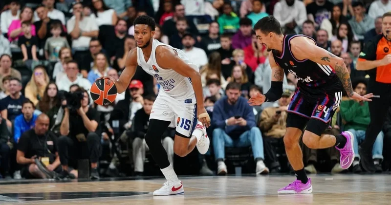 Anadolu Efes, Paris deplasmanında kazandı