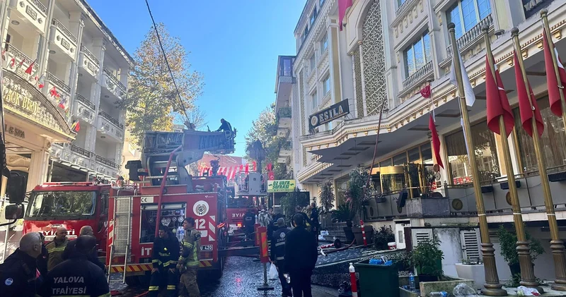 Yalova da 5 katlı otelde yangın paniği