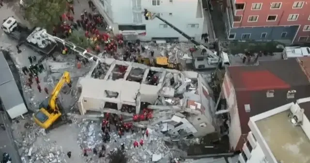 Gebze de çöken binada arama kurtarma çalışmaları devam ediyor VİDEO İZLE