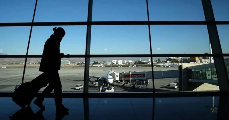 Karadağ Türklere vizesiz girişi durdurdu THY ve Pegasus tan yolculara uyarı geldi