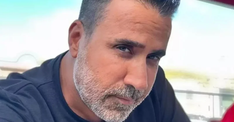 Tanınmaz hale gelen Emrah sahnede hüngür hüngür ağladı: Son hali şaşırttı Sözcü Gazetesi