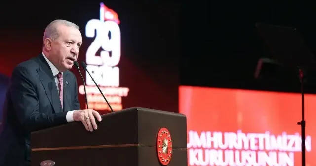 Cumhurbaşkanı Erdoğan: Binlerce yıllık tarihimizin hiçbir döneminde esarete boyun emedik VİDEO İZLE