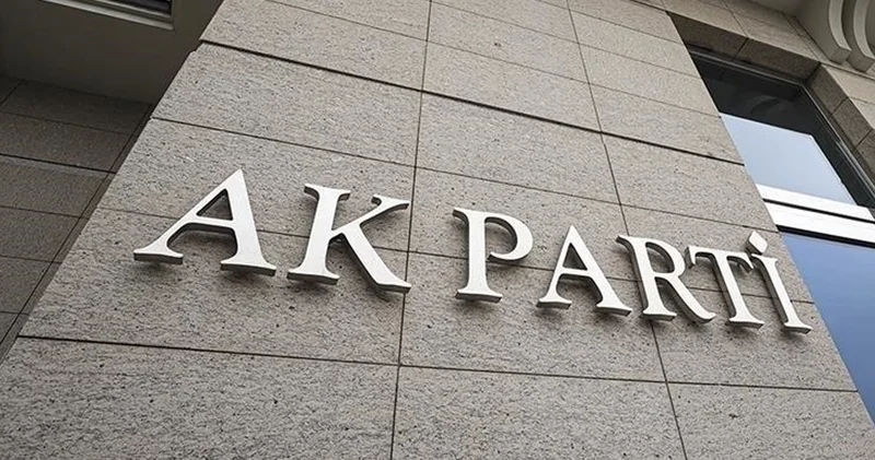 AK Parti de peş peşe istifa