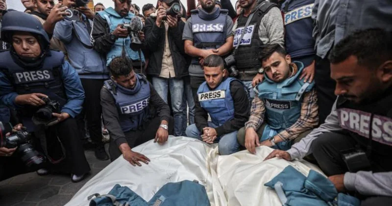 Soykırımcı İsrail in Gazze deki saldırıları sonucu hayatı kaybeden gazetecilerin sayısı 256 ya çıktı
