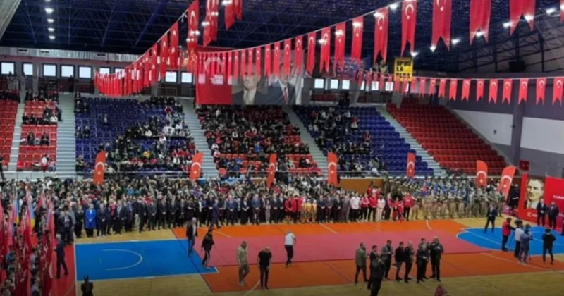 Bizi bu kafalar mahvetti! Çocukların bacakları görünüyor diye kutlamalara gölge düşürdü Sözcü Gazetesi