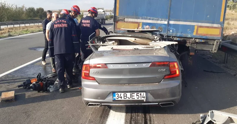 Adana da TIR a arkadan çarpan otomobil sürücüsü hayatını kaybetti