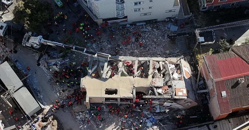 SON DAKİKA… O binanın çökmeden 24 saat önceki görüntüsü ortaya çıktı: Kaldırımda çökme, kolonlarda çatlak!