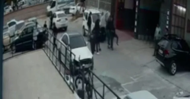 12 kişinin yaralandığı oto boyama atölyesine silahla saldırının görüntüleri ortaya çıktı; 3 gözaltı Konya Haberleri