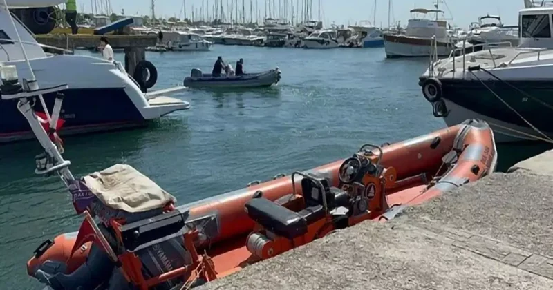 İstanbul Boğazı nda tekneyle çarpışan kanodan suya düşen 4 kişi kurtarıldı