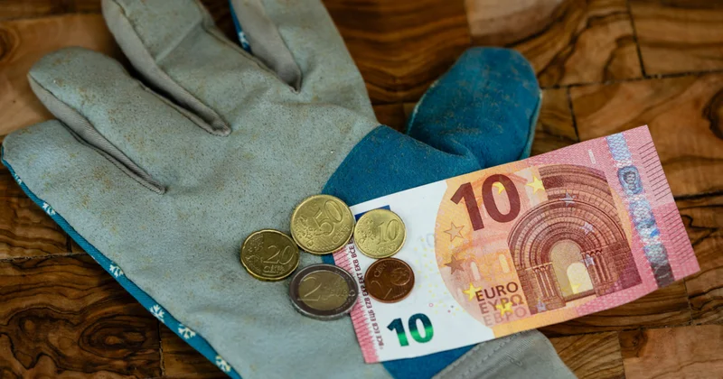 Almanya da asgari ücrete iki aşamalı zam: 2027’de saatlik ücret 14,60 euroya çıkacak Sözcü Gazetesi