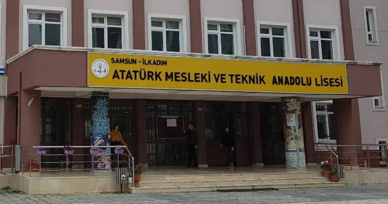 Cumhuriyet in kentinde Atatürksüz 29 Ekim kutlaması: Erdoğan ın posteri var Ata nın yok!