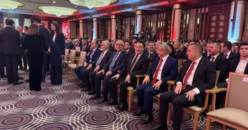 Tüm gözler oraya çevrilmişti: 29 Ekim resepsiyonunda dikkat çeken görüntü!