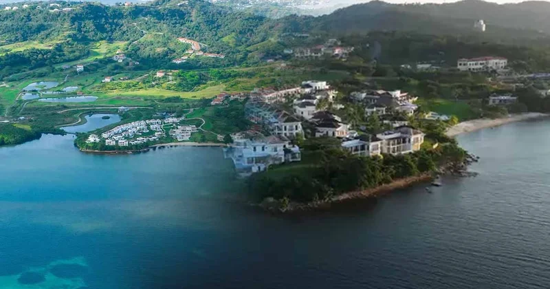 Bu adaya gidenlere çip takıyorlar! Milyarderlerin şehri bilim kurgu filmlerini aratmıyor! Sözcü Gazetesi