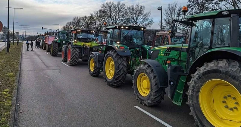 Yüzlerce çiftçi hükümetin yasağına karşı ayaklandı
