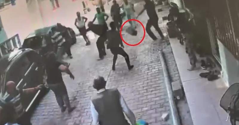 Hatay da park kavgası: Birbirlerini taşladılar!