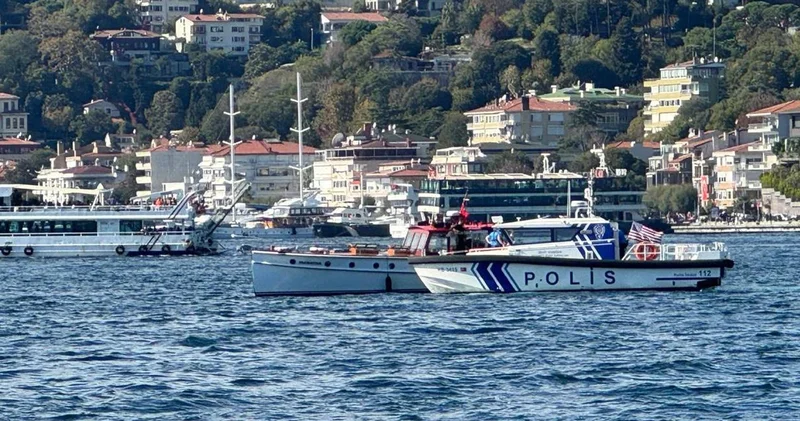 İstanbul Boğazı’nda hareketli dakikalar... 4 kişi kurtarıldı