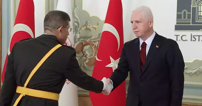 İstanbul Valiliği nde Cumhuriyet in 102. yıl kabul töreni