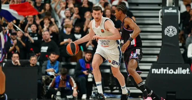 Anadolu Efes, Fransa dan zaferle döndü