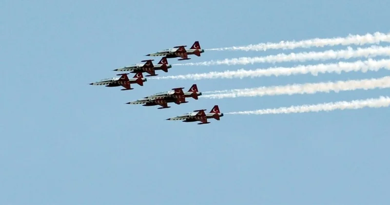 SOLOTÜRK ve Türk Yıldızları 29 Ekim Cumhuriyet Bayramı 2025 gösteri uçuşu ne zaman, nerede ve saat kaçta?