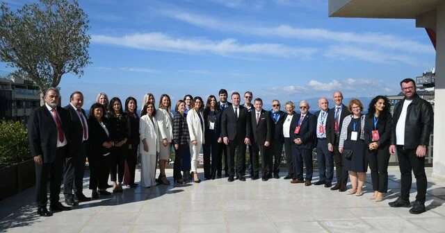Kuşadası nda Cumhuriyetin 102 üncü yılı kardeş şehirlerin dostluk buluşması ile taçlandı Aydın Haberleri Habertürk Yerel Haberler