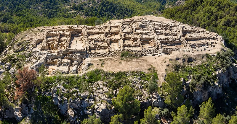 Ulaşılması zor uçurumun tepesine yerleşip dev surlar inşa etmişler Sözcü Gazetesi