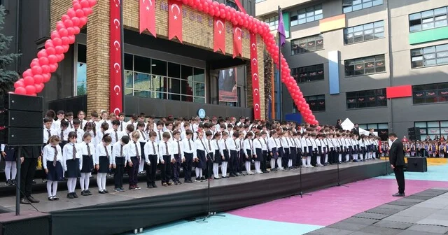 Cumhuriyetin 103. yılı Şahinkaya da coşkuyla kutlandı Şahinkaya da Cumhuriyet coşkusu Bursa Son Dakika Haberleri Habertürk Yerel Haberler