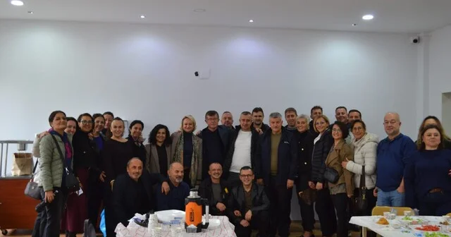 Biga Hamdibey Ticaret Meslek Lisesi mezunları 27 yıl sonra buluştu Çanakkale Haber Habertürk Yerel Haberler