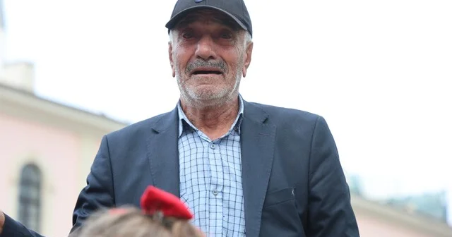 Anaokulu öğrencileri Ölürüm Türkiyem şarkısını söyledi, yaşlı adam gözyaşı döktü Elazığ Son Dakika Haberleri Habertürk Yerel Haberler