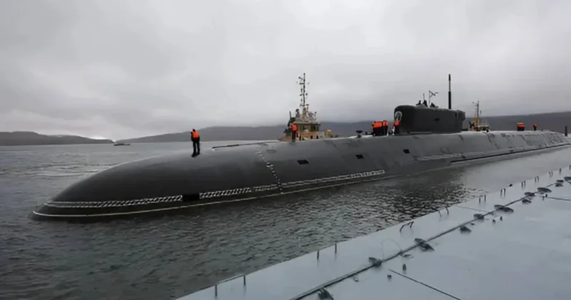 9 bin 500 km menzilli füze su altından ateşlendi: 24 bin tonluk denizaltı şov yaptı Sözcü Gazetesi