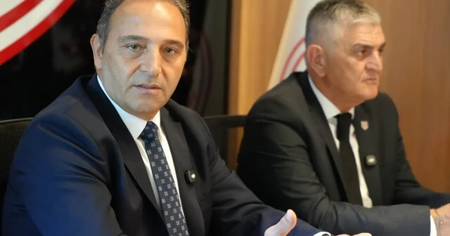Fuat Çapa: Samsunspor gerekirse devre arasında yeni bir takım kurar Samsunspor Futbol Direktörü Fuat Çapa: İki kere istifa ettim, kabul görmedi Devre arasında mutlaka transfer yapacağız Samsun Haberleri Habertürk Yerel Haberler