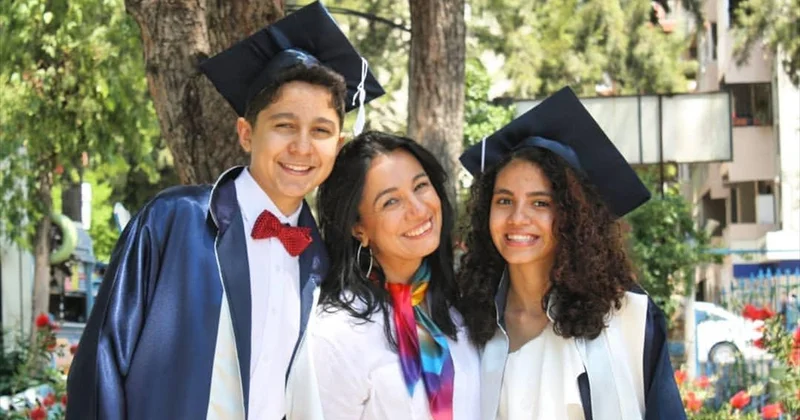 Sayra ve Çınar ın annesi Tülin Batmaz, mal varlığının tamamını vasiyetle ikizlerin adını taşıyan vakfa bıraktı