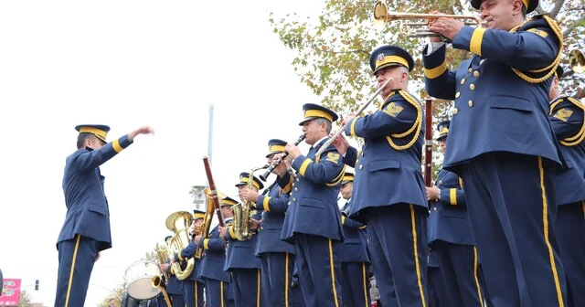 Eskişehir de 29 Ekim Cumhuriyet Bayramı coşkuyla kutlandı Vali Yılmaz: Cumhuriyet, bu şanlı milletin karakterine en çok yakışan idaredir Eskişehir Son Dakika Haberleri Habertürk Yerel Haberler