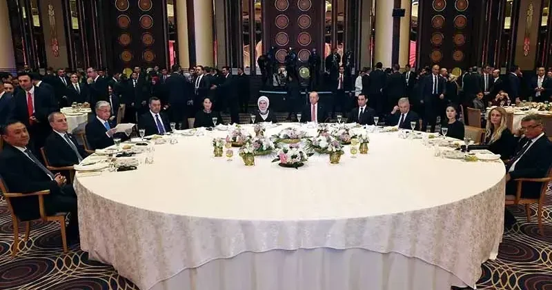 Emine Erdoğan dan TDT liderleriyle akşam yemeği paylaşımı