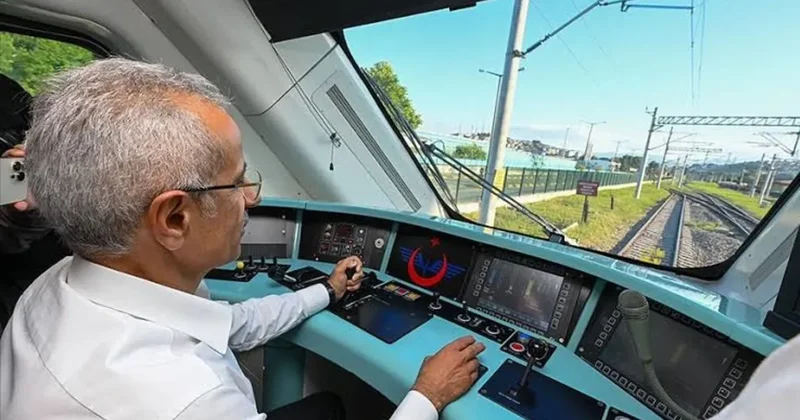 Bakan Uraloğlu açıkladı: İstanbul un ulaşımında 13 yıllık dönüm noktası! Marmaray dan yolcu rekoru
