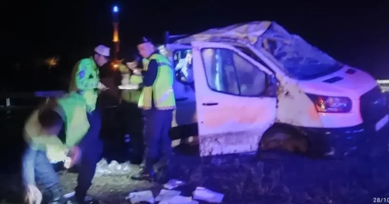 Yağışlı yolda kontrolden çıkan otomobil takla attı: 4 yaralı