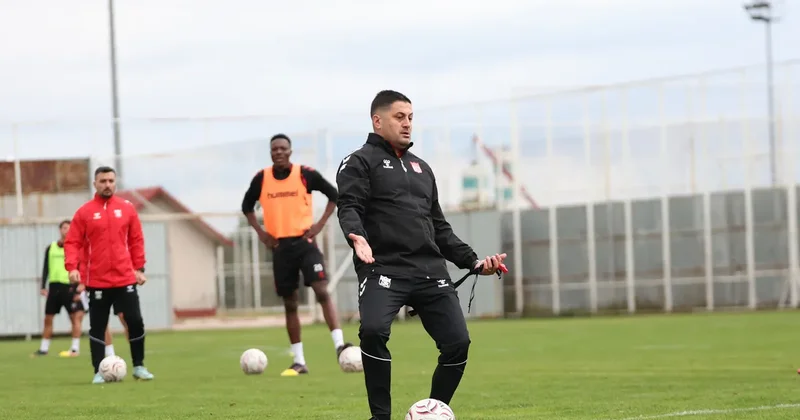 Sivasspor da yeni teknik direktör belli oldu!